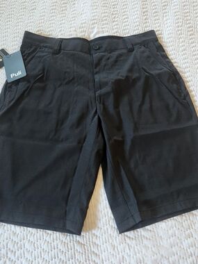 Puli Men's Black Flat-Front Shorts